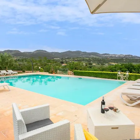 펜션 Oriental Muti 끼아라몬떼굴피