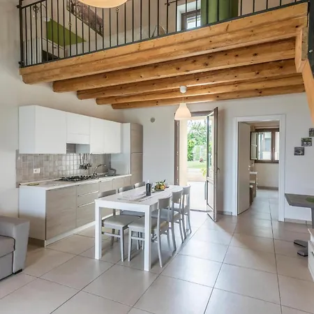 Oriental Muti 펜션 *